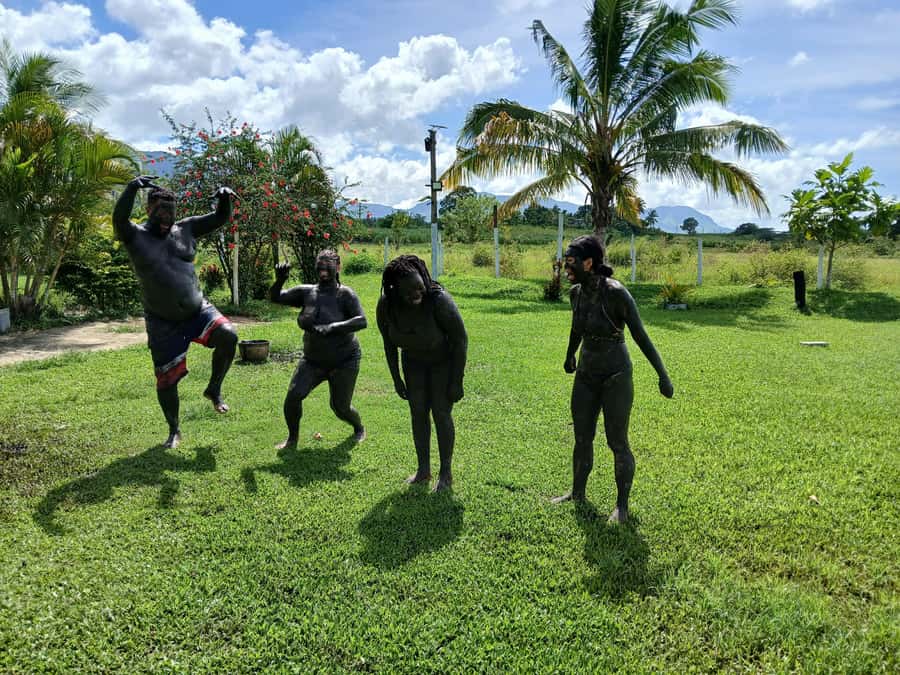 NADI-SABETO: Tifajek Hot Spring and Mudpool Natural Spa - What the Facilities Are Like