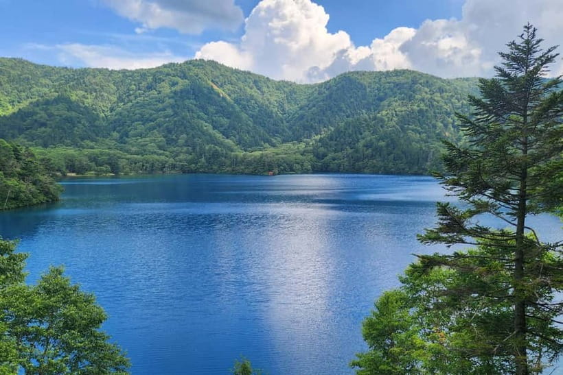 Nagano UNESCO Park: Emerald Acid Lake & Ghibli Onsen Town - Emerald Water in the Shiga Kogen Highlands