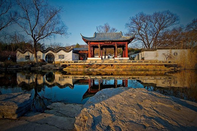 Nanjing Private Tour: Sun Yat-Sen Mausoleum, Xiaoling Tomb, Tangshan Hot Spring - A full day that moves from memorial halls to hot water