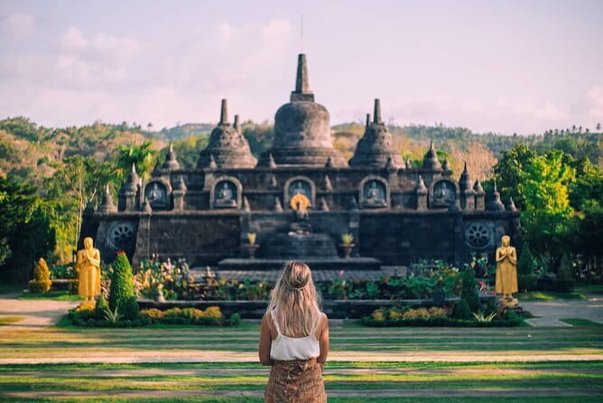 North Bali highlights: Buddhist temple, Waterfall & hot spring - What $82 per person really covers