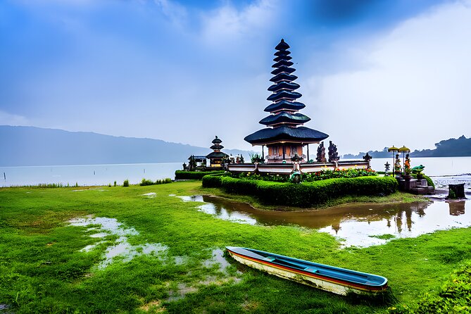North Bali Tour - Visiting Rice Terrace, Lake, Waterfall, Temple and Hot Spring - Starting at Ulun Danu Bratan Temple