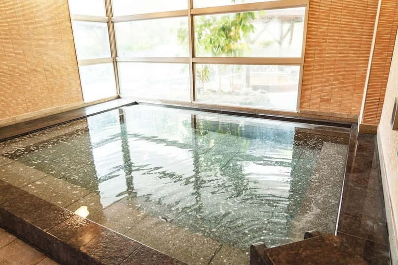 Osaka: Tennen Onsen Naniwa-no-Yu, the famous hot spring spa - What the $5 admission really covers
