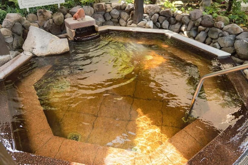 Osaka: Tennen Onsen Naniwa-no-Yu, the famous hot spring spa - Families and evening visits