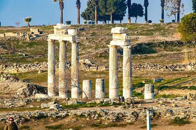 Pamukkale and Hierapolis Tour from Selcuk and Kusadasi - Lunch and a look at Turkish handicrafts