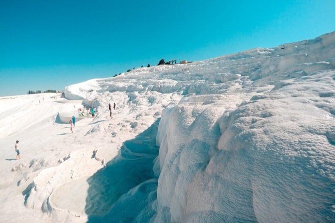 Pamukkale Day Tour From Istanbul /w flight - Exploring Hierapolis above the pools