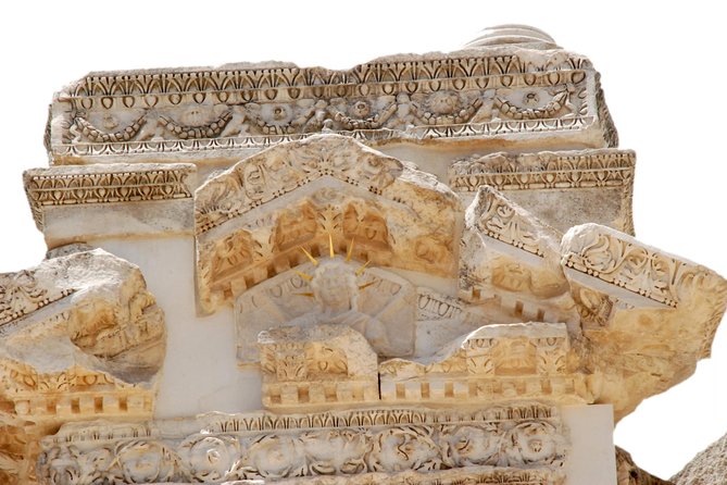 Pamukkale Hot-Air Balloon Flight with Champagne - A smooth landing and the champagne stop