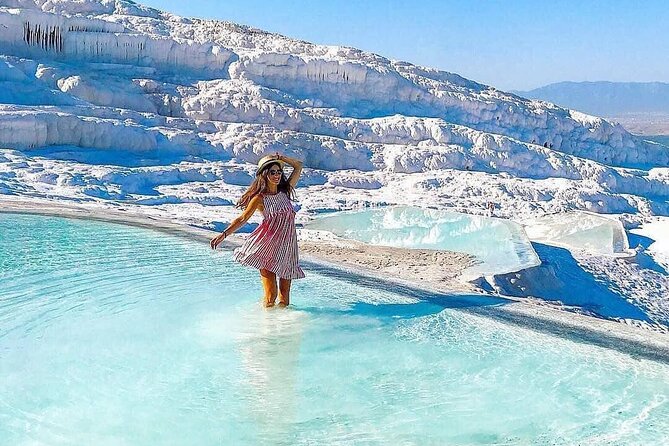 Pamukkale Small Group Tour From Izmir - Lunch, group size, and the guide’s role