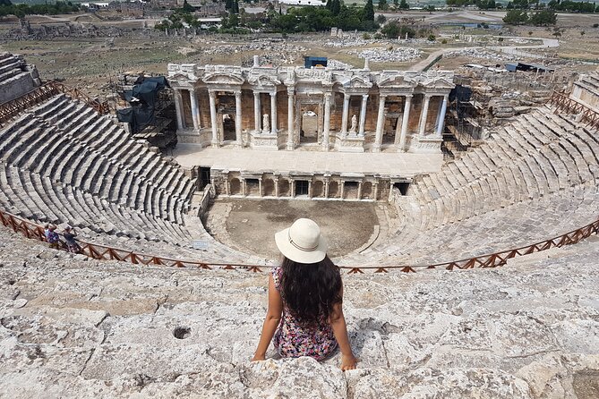 Pamukkale Small Group Tour with Lunch from Kusadasi - A buffet lunch in the middle of a busy day