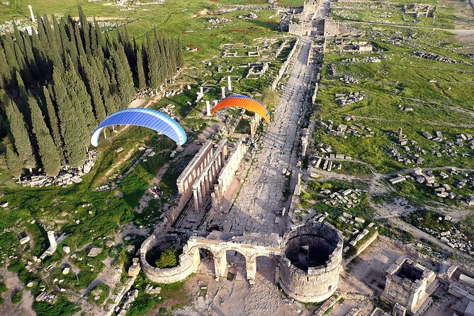 Pamukkale Small Group Tour with Lunch from Kusadasi - Heat, crowds, and the best way to manage the visit