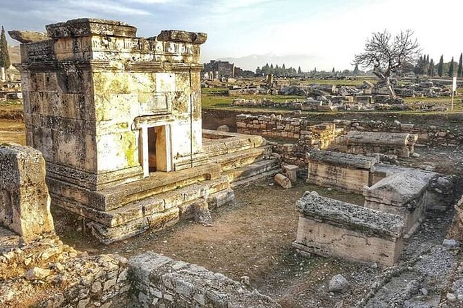 Pamukkale Tour from Kusadasi with Hot Air Balloon Flight - The private format and guide support