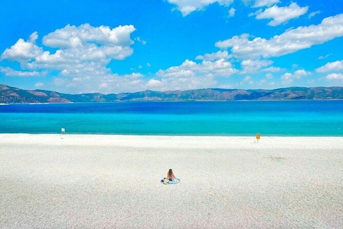 Pamukkalea and Salda Lake Tour with Breakfast-Lunch-Dinner - A four-hour journey from Kemer to Pamukkale