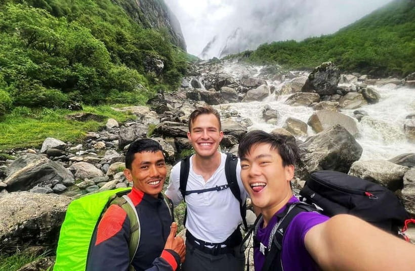 Pkr/Kathmandu: 5-Day Annapurna Base Camp & Hot spring Trek - Day 2: Sinuwa to Deurali through forest and waterfalls