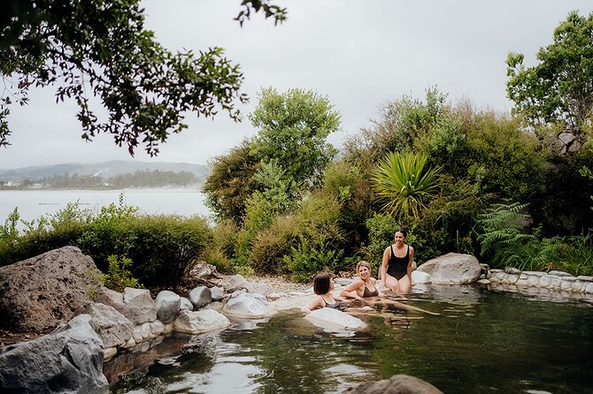Polynesian Spa Rotorua: Deluxe Lake Spa Hot Spring Bathing - Who should book the Deluxe Lake Spa?