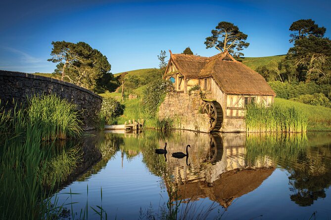 Private 2 Day Tour: Hobbiton, Waitomo, Rotorua Geothermal & Hamilton Gardens - The overnight stop and the value of private transport