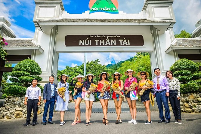 Private car from Da Nang to HOT SPRINGS PARK ( Round Trip ) - What this Da Nang to Hot Springs Park service really is