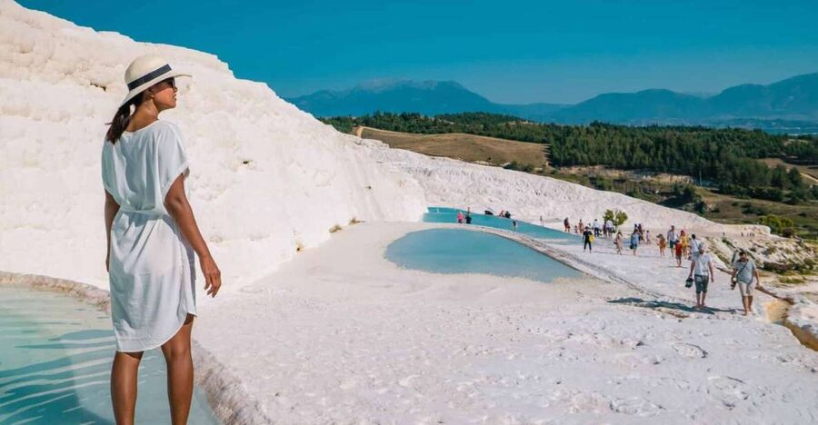 Private Daily Pamukkale Tour from Istanbul by Plane - The flight to Denizli and the local connection