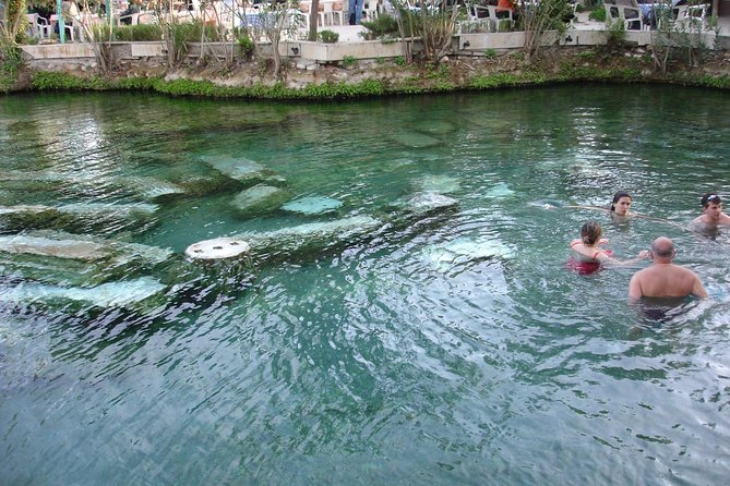private daily tour pamukkale by u can travel - Choosing the thermal pools and Cleopatra Pool