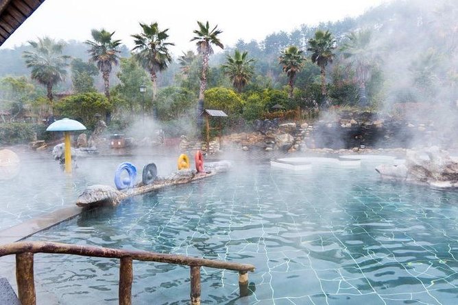 Private Day Trip: Outdoor Hot Spring Experience and Mutianyu Great Wall - Mutianyu and its 23 watchtowers
