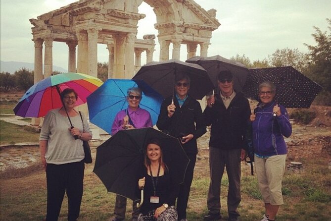 Private Full-Day Pamukkale Sightseeing Tour - The guide is a major part of the experience