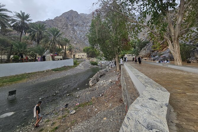 Private Full Day Tour To Nakhal Rustaq And Hot Springs - Traditional lunch, coffee, dates, and fresh fish