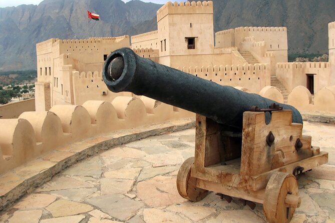 Private Full Day Tour To Nakhal Rustaq And Hot Springs - The private vehicle and the eight-hour pace