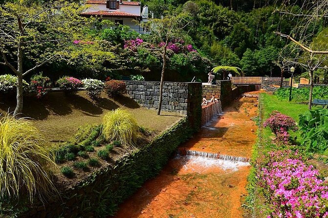 Private Guided Tour to Furnas and thermal baths. - The value of $108.13 depends on your group