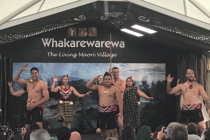 Private, via beaches, Kiwi farm to Rotorua 8 lakes & Geothermal - Government Gardens and Lake Rotorua