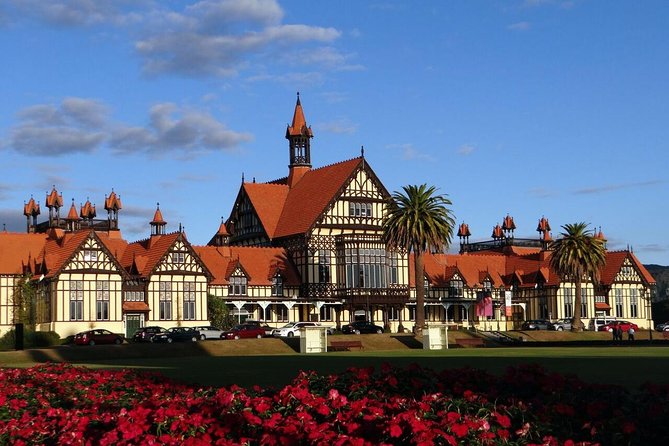 Private, via beaches, Kiwi farm to Rotorua 8 lakes & Geothermal - Te Puke and the story behind New Zealand kiwifruit