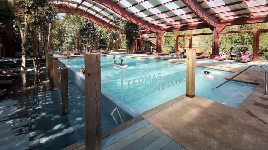 PUCON: TOUR AROUND THE AREA WITH THERMAL BATHS - Fish Viewpoint, Caburgua Lake, and the beach