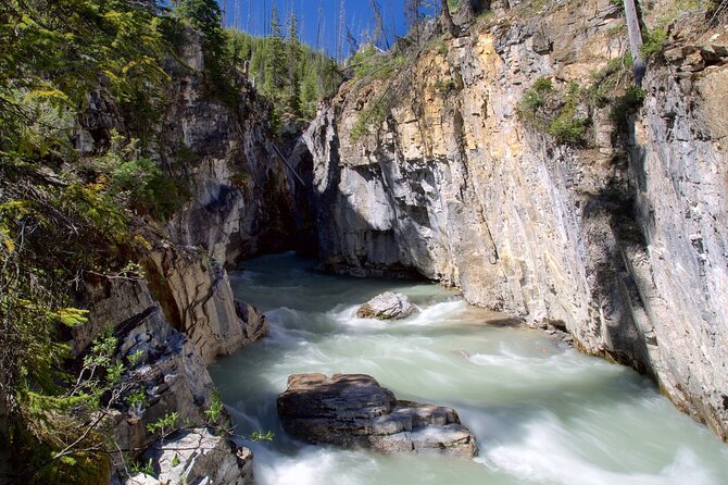 Radium Hot Springs and Marble Canyon Advanture - Who should book this day trip?