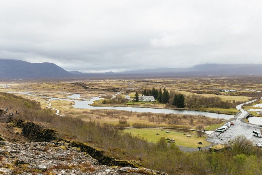 Reykjavik: Golden Circle, Crater & Blue Lagoon Minibus Tour - Geysir and Strokkur: a reliable eruption