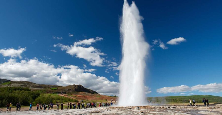 Reykjavik: Golden Circle Day Tour with optional Blue Lagoon - Geysir and Strokkur: steam, mud, and a short wait