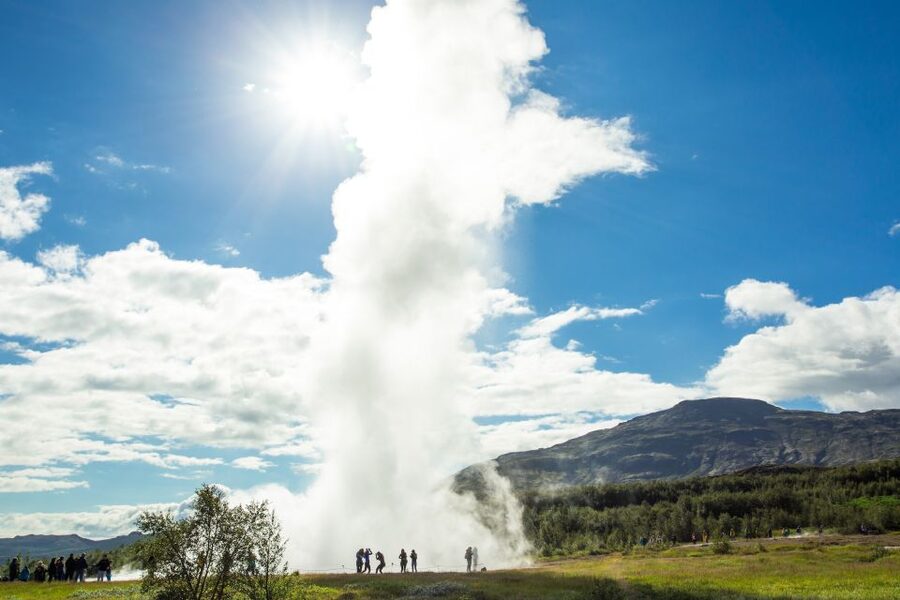 Reykjavik: Golden Circle Day Tour with optional Blue Lagoon - The optional Blue Lagoon changes the shape of the day