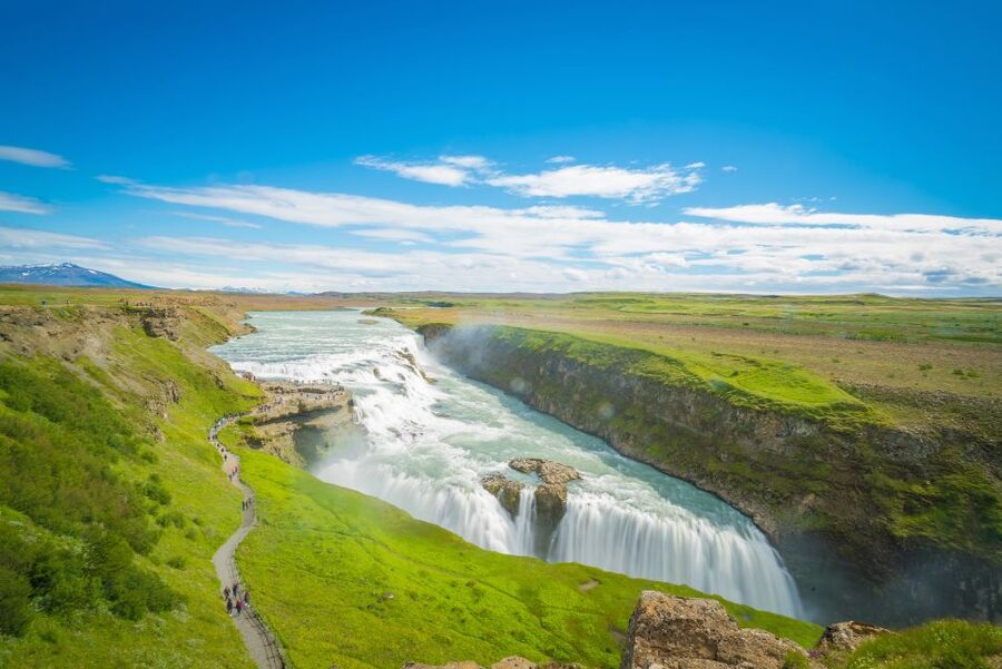 Reykjavik: Golden Circle Tour with Blue Lagoon Visit & Entry - Guides, audio, and the feel of the day