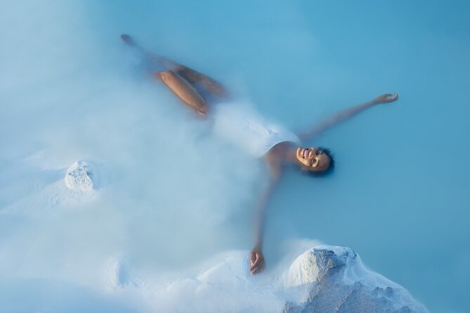 Reykjavik/Keflavik: Blue Lagoon Private Transfer - Meeting your driver at Keflavik Airport