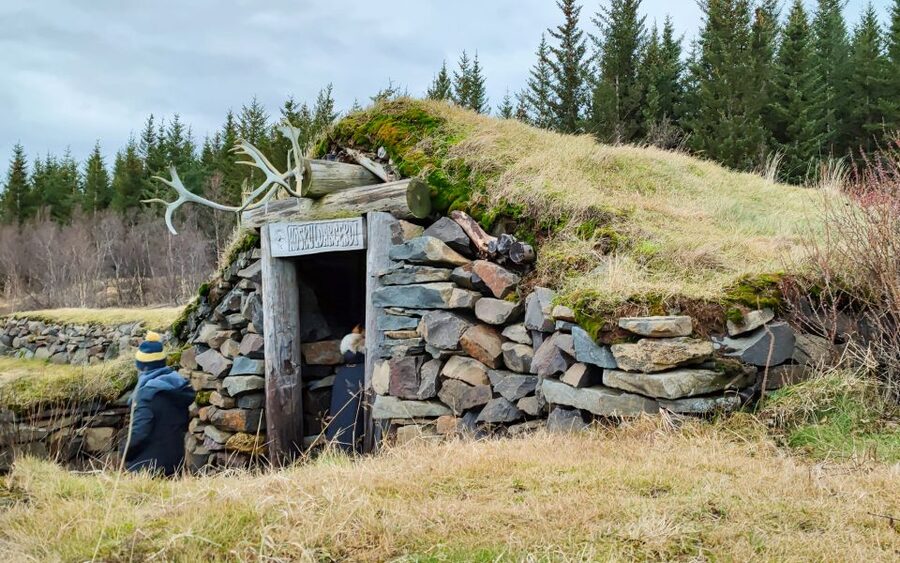 Reykjavik: Lava Cave, Hot Springs, Horses & Waterfalls Tour - Inside Viðgelmir, the day turns volcanic