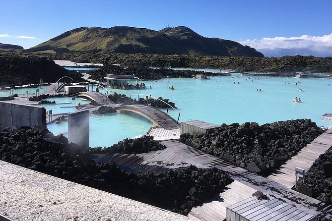 Reykjavik: Private Transfer from/to Blue Lagoon in Iceland - The 40 to 60 minute ride
