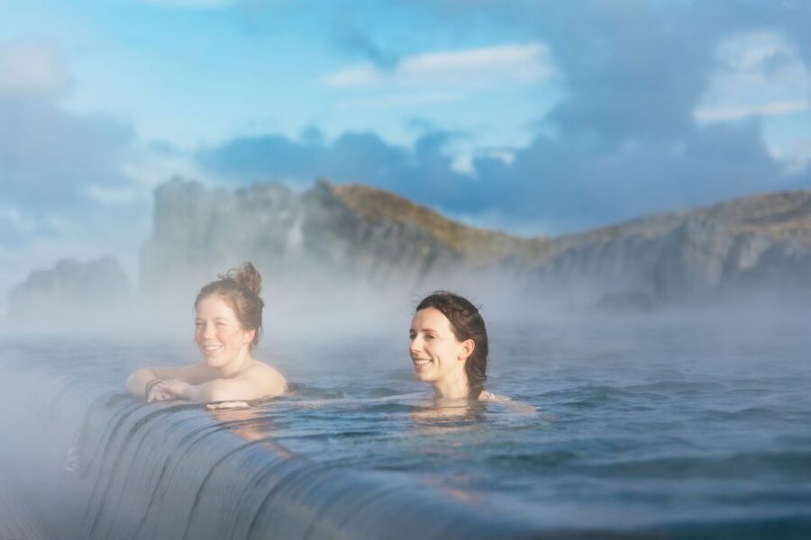 Reykjavik: Sky Lagoon Admission with Transfer - Sunset, winter darkness, and the best time to visit