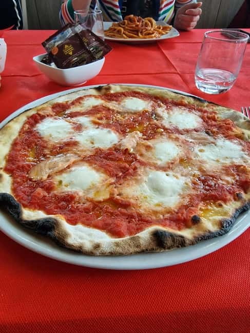 Rome to Saturnia ; Thermal Springs Day Trip with Lunch - A 1.5-hour local lunch