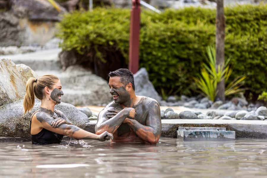 Rotorua: Hell's Gate Outdoor Mud Spa & Guided Walk - Key points at a glance