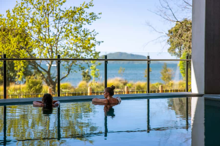 Rotorua: Lakefront Hot Springs & Spa - Luxury Māori Wellness - Steam, heated stone, and the closing blessing