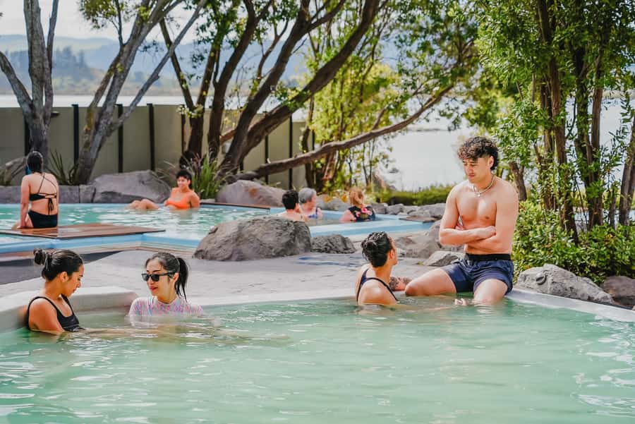 Rotorua: Polynesian Spa Pavilion Hot Pool Bathing (12+ yrs) - Five things to know before you go