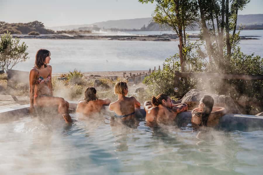 Rotorua: Polynesian Spa Pavilion Hot Pool Bathing (12+ yrs) - When the heat needs extra care