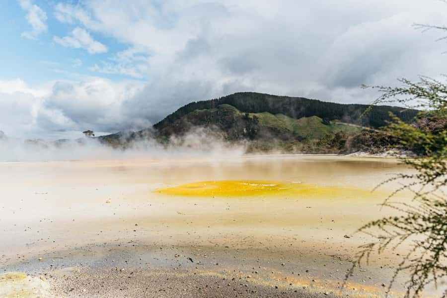 Rotorua: Wai-O-Tapu Geothermal Park Entry Ticket - What the $28 ticket gives you