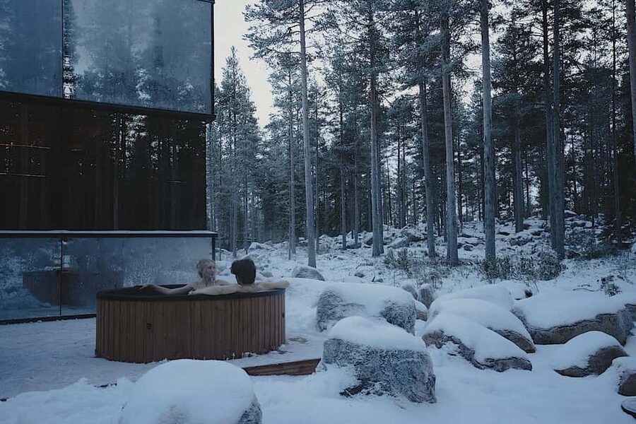 Rovaniemi: Forest Spa, Outdoor hot tubs and bathrobe dinner - A forest spa built around warmth and stillness