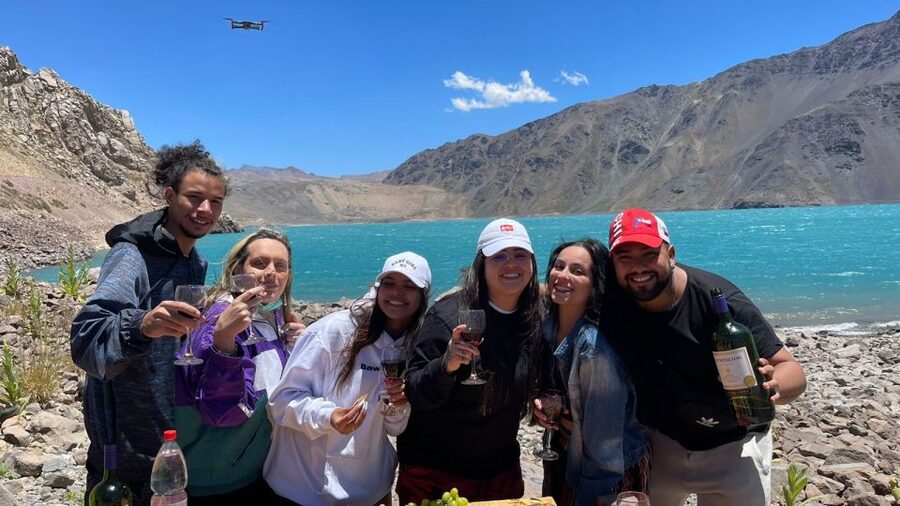Santiago: Cajon del Maipo, Termas Colinas & Embalse El Yeso - Guides, languages, and the group atmosphere