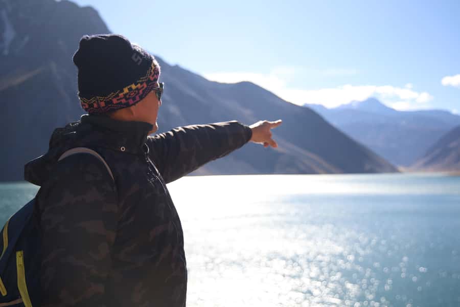 Santiago: Full day Embalse del Yeso, Casa de Chocolate, picnic & Hot Springs - Soaking at Termas Valle de Colina