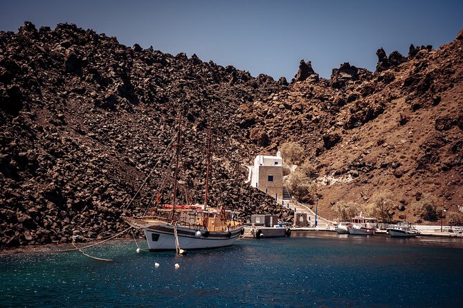 Santorini: Boat tour to Volcano, Hot Springs & Thirasia island - Who should book this Santorini boat tour?