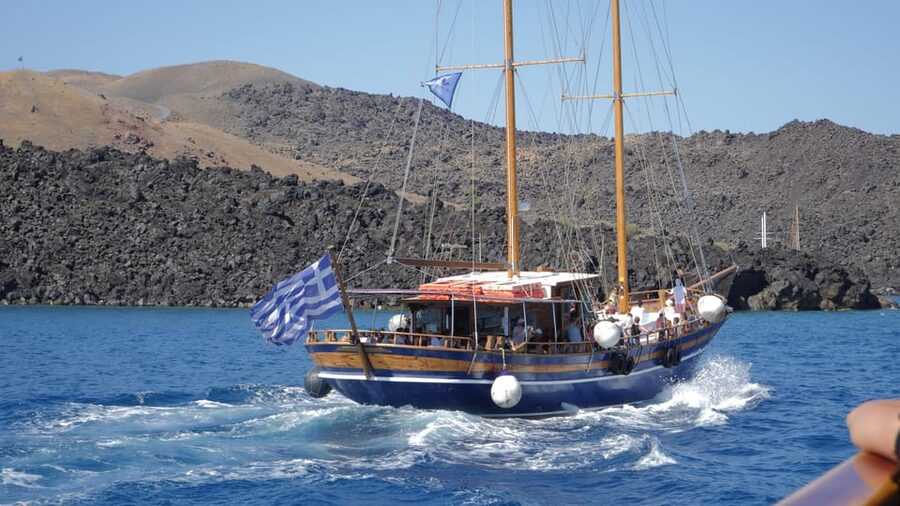 Santorini Port: 3 Hour Cruise to Volcano and Hot Springs - Should you book it?
