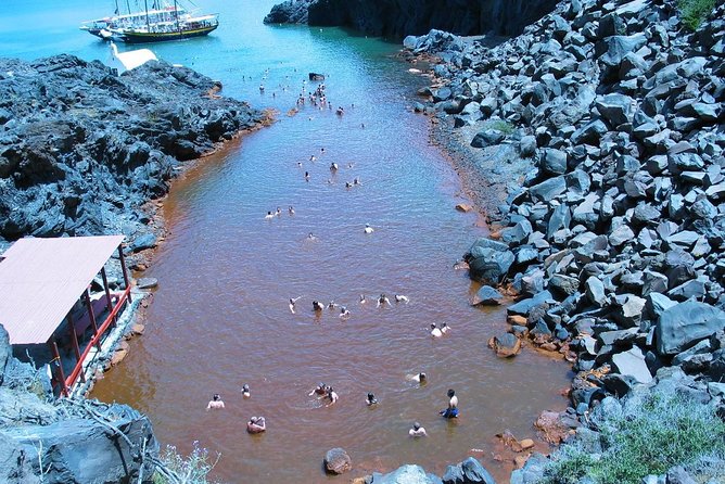 Santorini Volcanic Islands Cruise: Volcano, Hot Springs and Thirassia - The Palea Kameni swim: warm, but not always hot